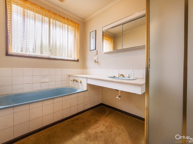 64 Sylvander Street, Clayton South VIC 3169