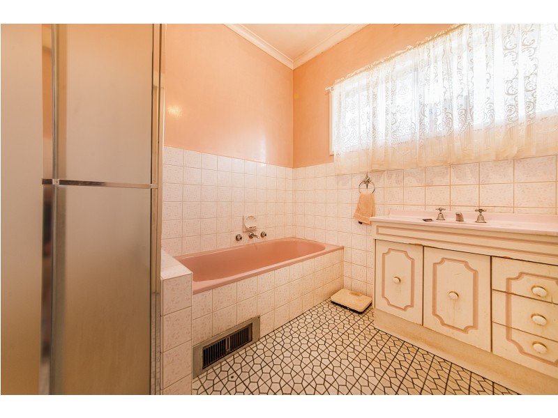 56 Highland Avenue, Oakleigh East VIC 3166