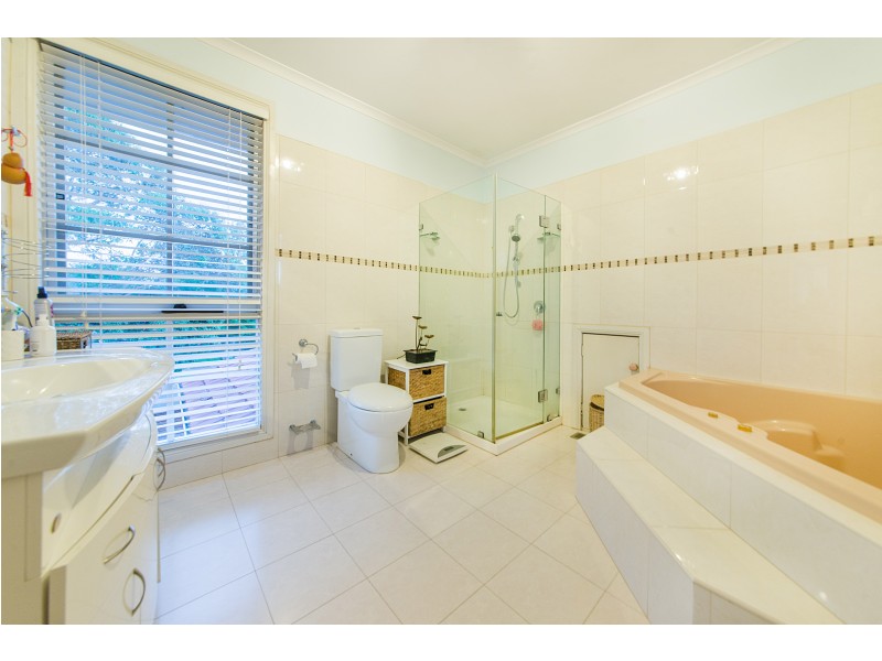 29 Wyndarra Crescent, Dingley Village VIC 3172