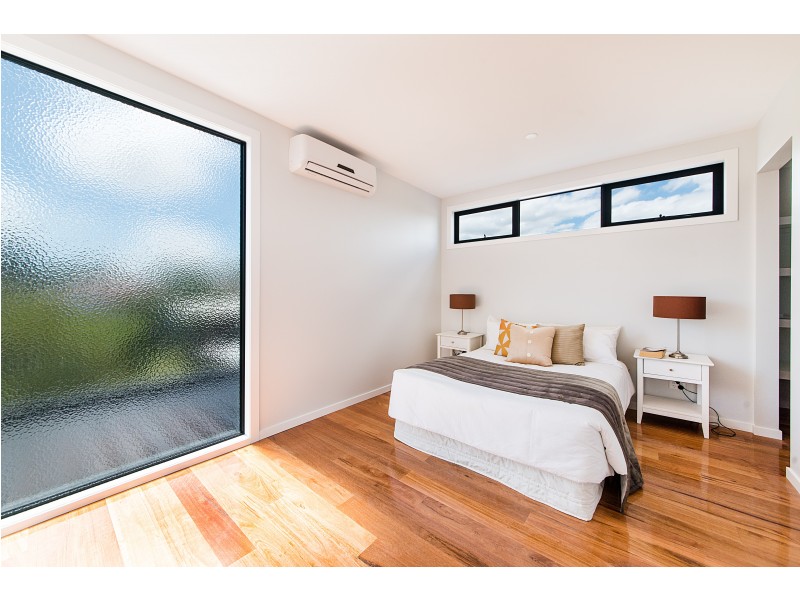 2/5 Madeleine Road, Clayton VIC 3168