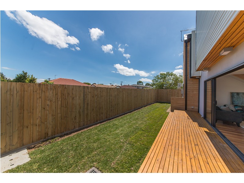 2/5 Madeleine Road, Clayton VIC 3168
