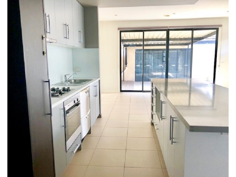 121 Rosebank Avenue, Clayton South VIC 3169