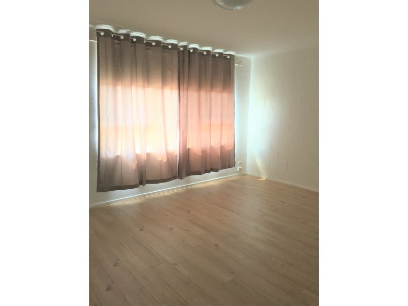 4/17 Oakes Avenue, Clayton South VIC 3169