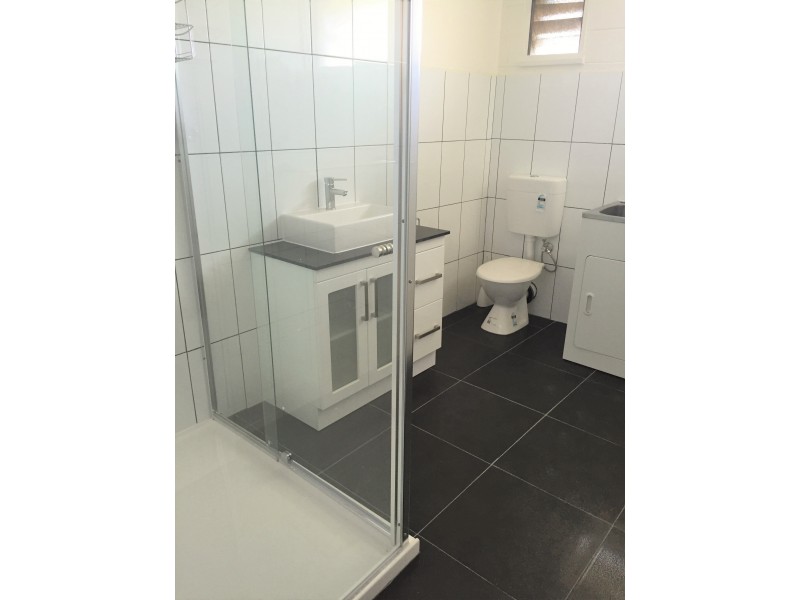 4/17 Oakes Avenue, Clayton South VIC 3169