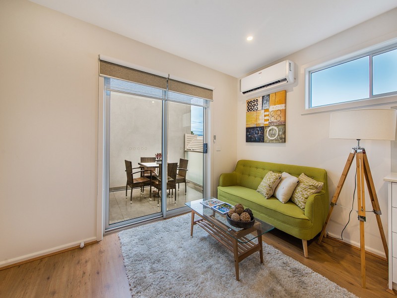 10/1430 Centre Road, Clayton South VIC 3169