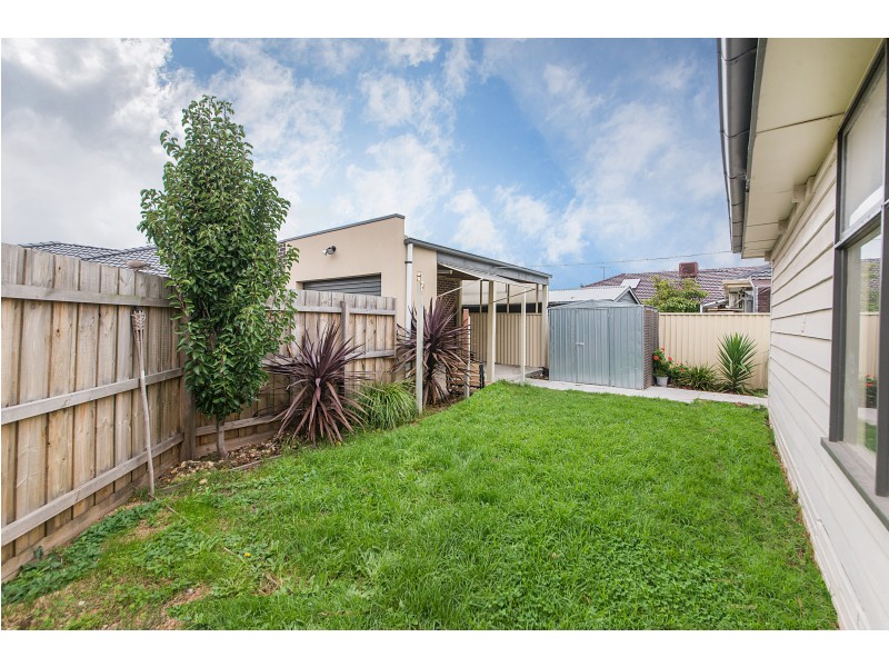 1/16 Worsley Avenue, Clayton South VIC 3169