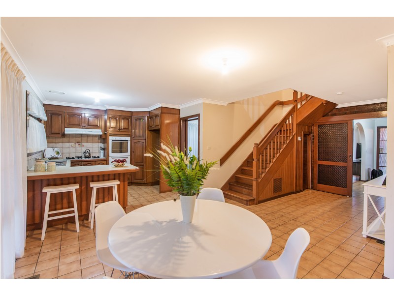 43 Sandalwood Drive, Oakleigh South VIC 3167