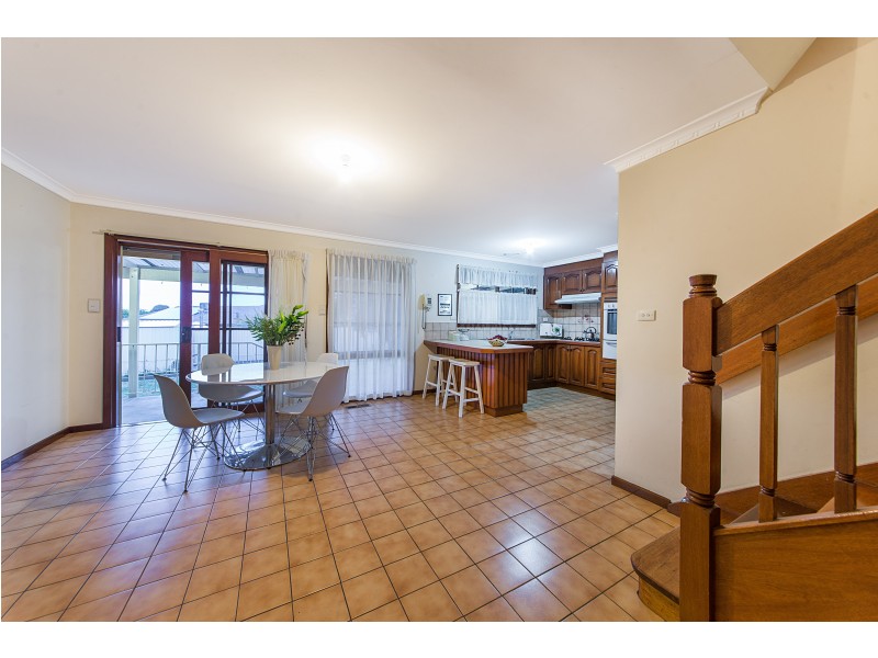 43 Sandalwood Drive, Oakleigh South VIC 3167