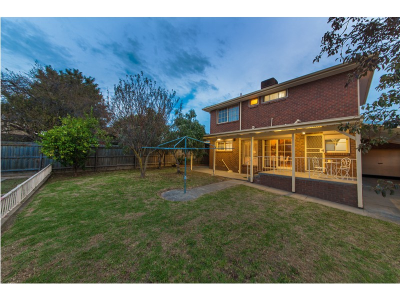 43 Sandalwood Drive, Oakleigh South VIC 3167