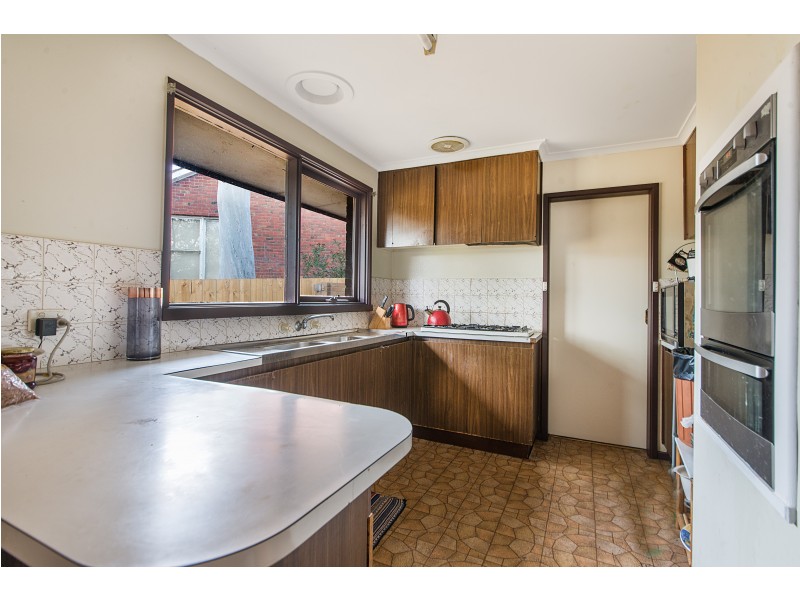 4 Yongala Court, Clayton South VIC 3169