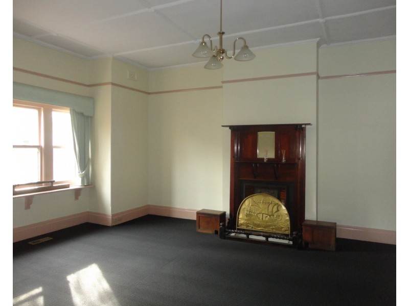 9 Holmwood Avenue, Brighton VIC 3186