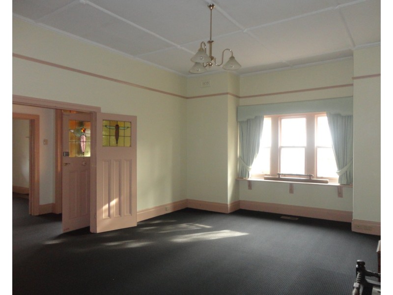 9 Holmwood Avenue, Brighton VIC 3186