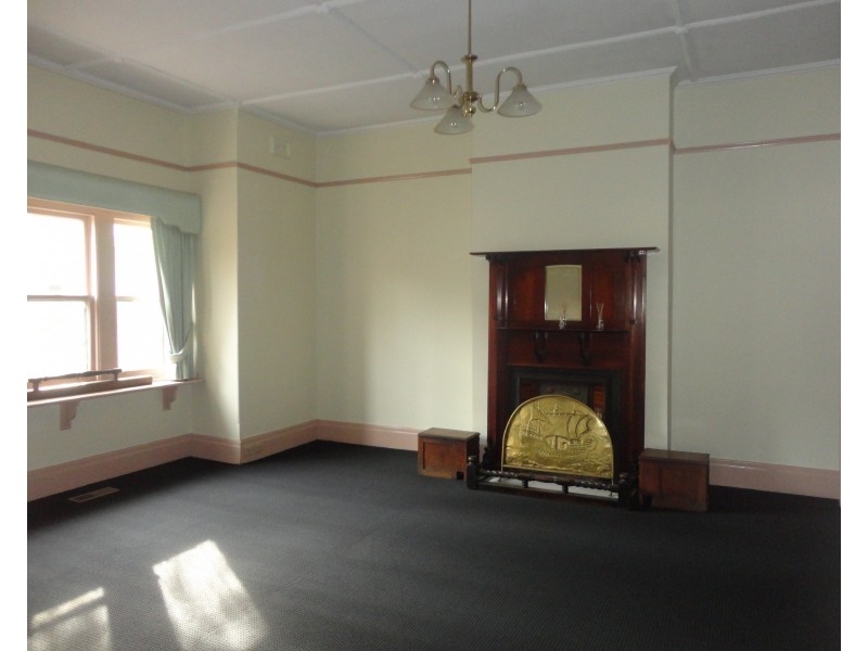 9 Holmwood Avenue, Brighton VIC 3186