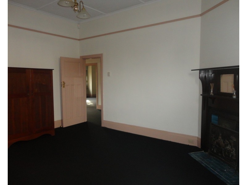 9 Holmwood Avenue, Brighton VIC 3186