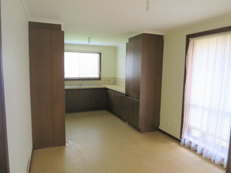 1/136-138 Bourke Road, Clarinda VIC 3169