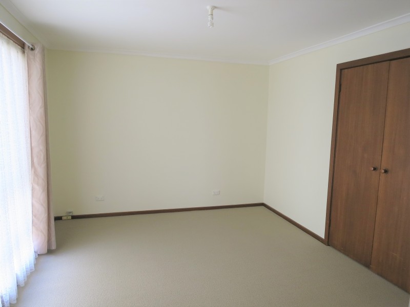 1/136-138 Bourke Road, Clarinda VIC 3169