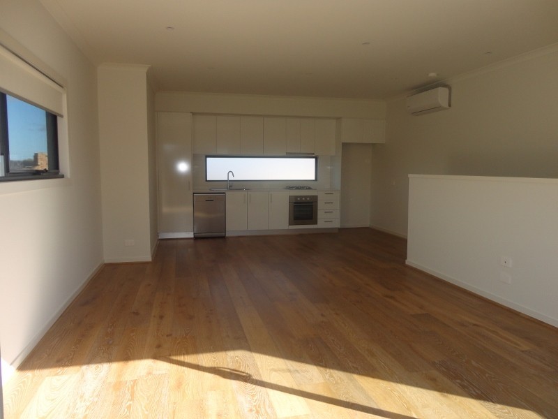 482C Haughton Road, Clayton South VIC 3169