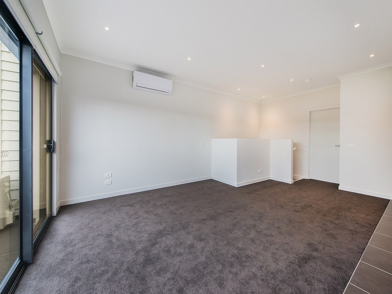 3/480 Haughton Road, Clayton South VIC 3169