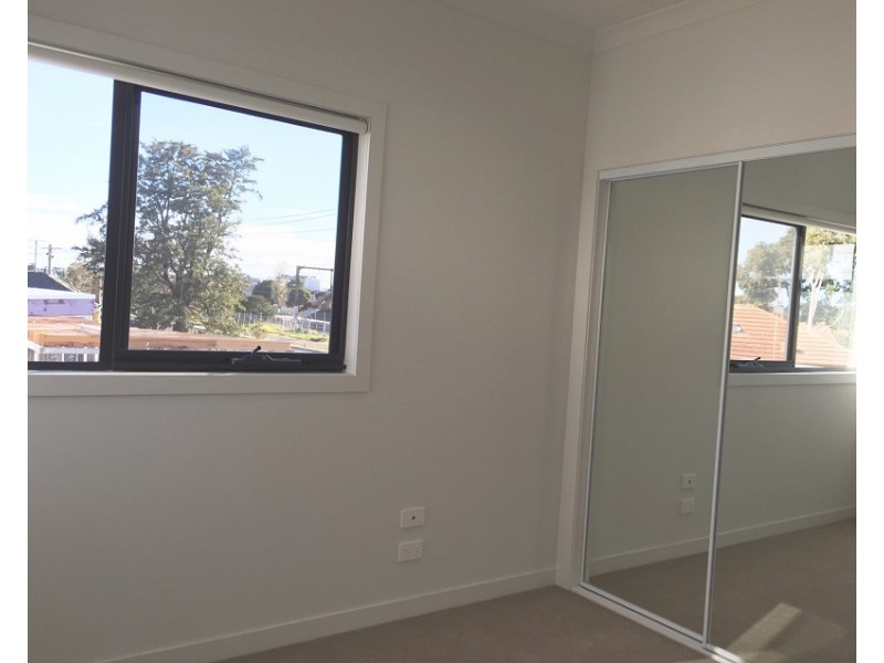 1/480 Haughton Road, Clayton South VIC 3169