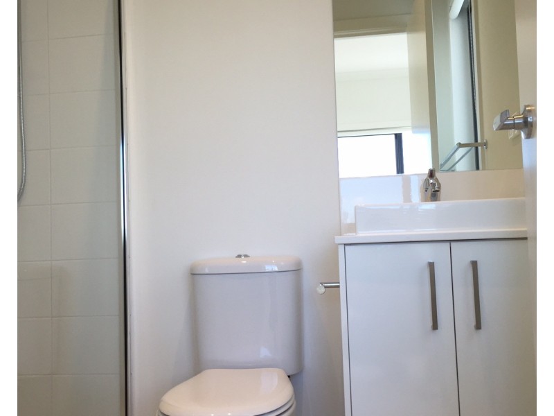 1/480 Haughton Road, Clayton South VIC 3169