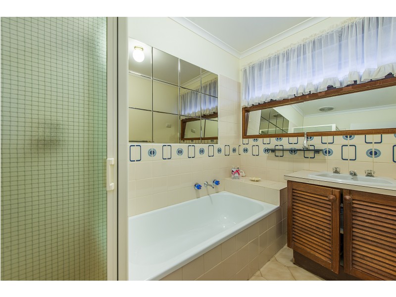 26 Tarago Crescent, Clayton South VIC 3169