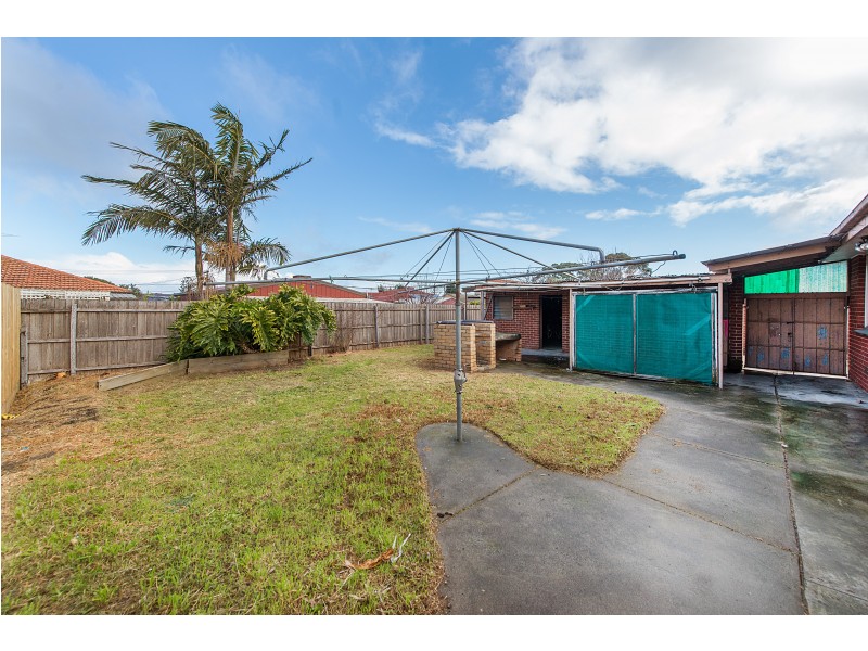8 Narrumburn Road, Clayton South VIC 3169