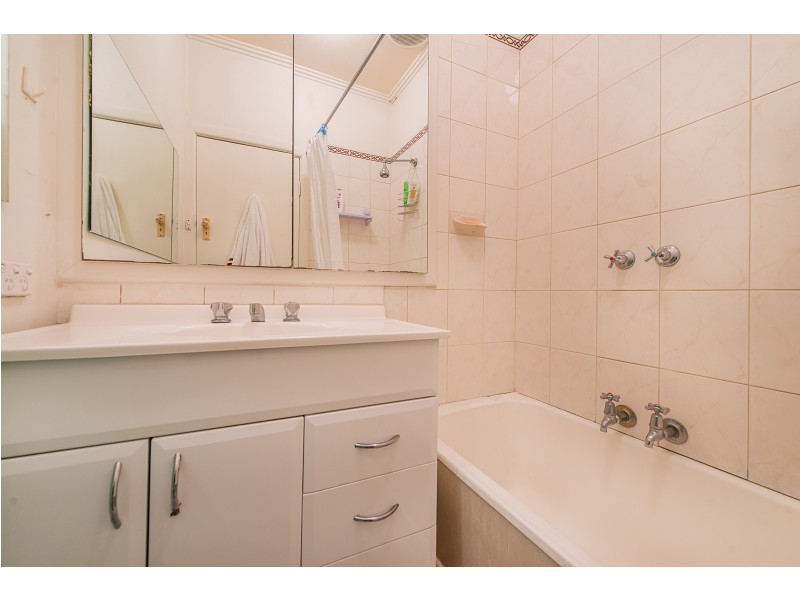 12 Bond Street, Clayton South VIC 3169