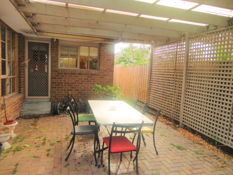 2/14 Thompson Street, Clayton VIC 3168