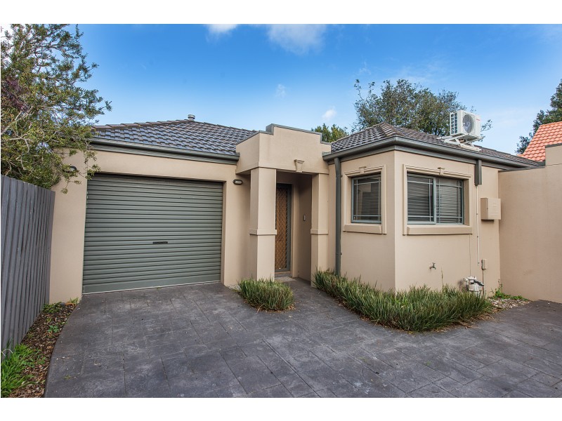2/12 Caleb Street, Bentleigh East VIC 3165