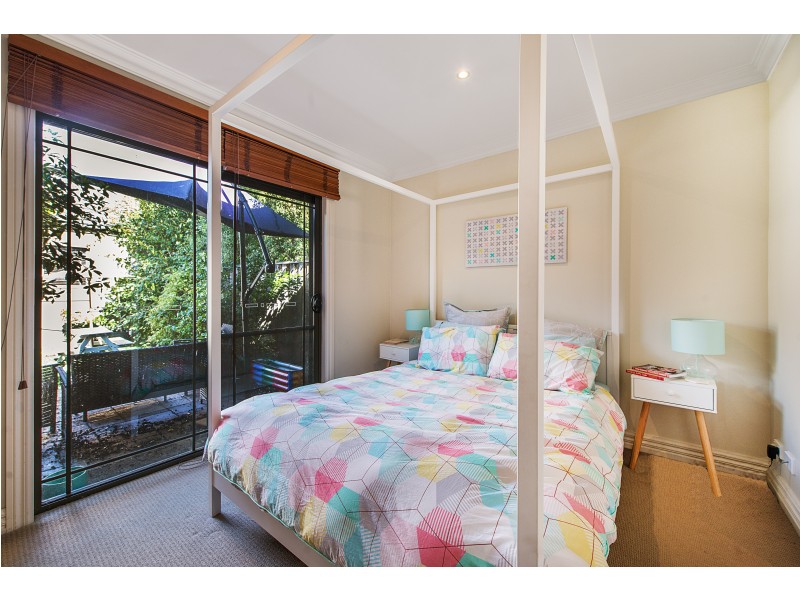 2/12 Caleb Street, Bentleigh East VIC 3165