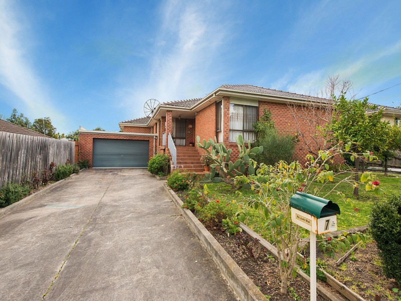 7  Meadowbrook Drive, Wheelers Hill VIC 3150