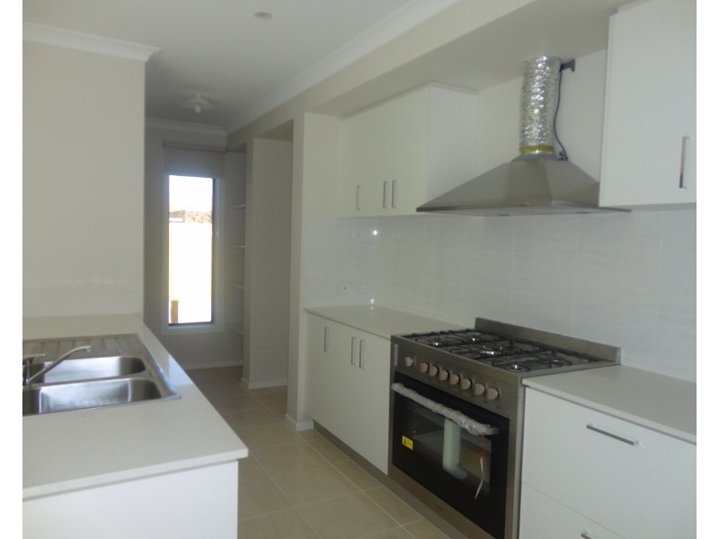 1/5  Stradbroke Street, Oakleigh South VIC 3167