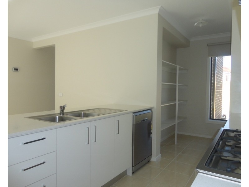 1/5  Stradbroke Street, Oakleigh South VIC 3167