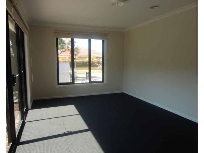 1/5  Stradbroke Street, Oakleigh South VIC 3167