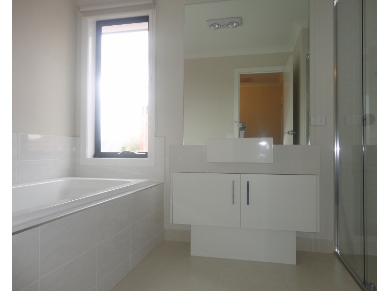 1/5  Stradbroke Street, Oakleigh South VIC 3167