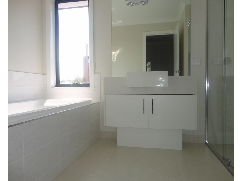 1/5  Stradbroke Street, Oakleigh South VIC 3167