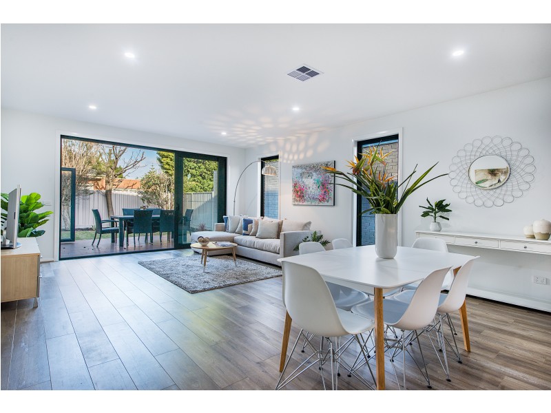 17b Helena Street, Clayton South VIC 3169