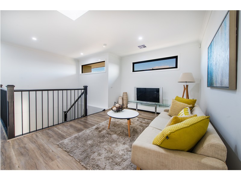 17b Helena Street, Clayton South VIC 3169