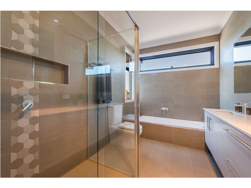 17b Helena Street, Clayton South VIC 3169