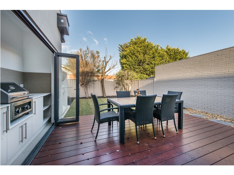 17b Helena Street, Clayton South VIC 3169