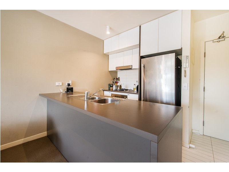 28/2 Monash Green Drive, Clayton VIC 3168