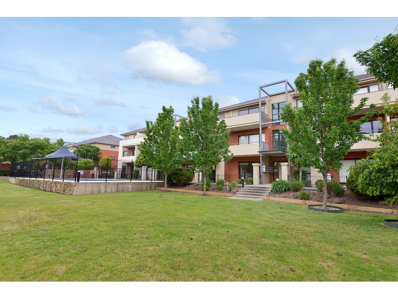 28/2 Monash Green Drive, Clayton VIC 3168