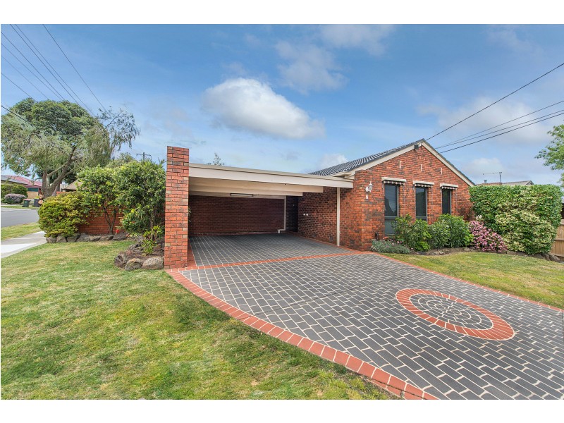 6 Cootamundra Drive, Wheelers Hill VIC 3150