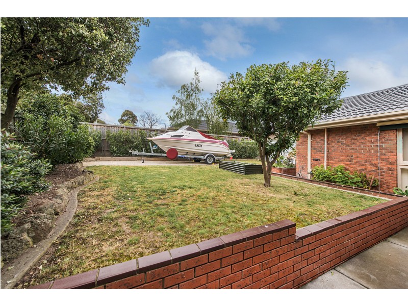 6 Cootamundra Drive, Wheelers Hill VIC 3150