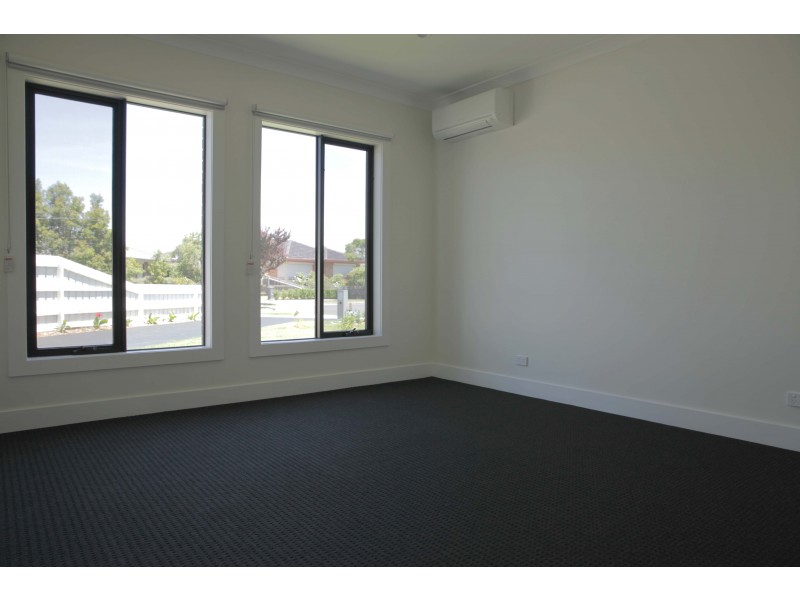 5b Kirstin Close, Oakleigh South VIC 3167