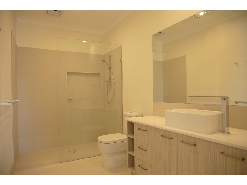 5b Kirstin Close, Oakleigh South VIC 3167