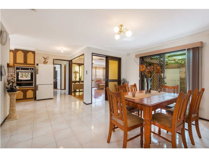 8 Snowy Court, Clayton South VIC 3169