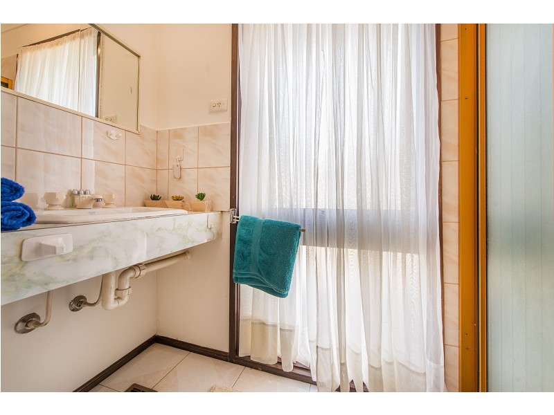 8 Snowy Court, Clayton South VIC 3169