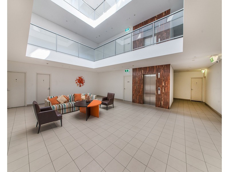 27/213 Normanby Road, Notting Hill VIC 3168