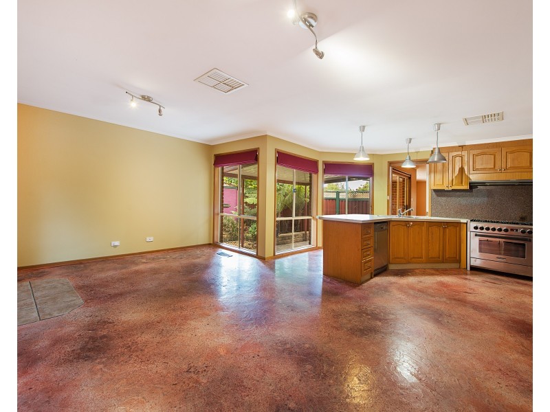 11 Christian Court, Rowville VIC 3178